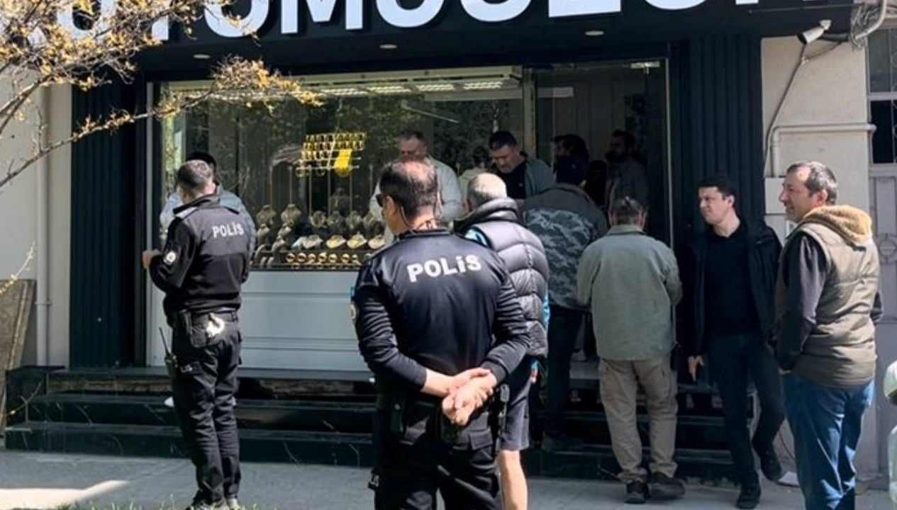 bursada kuyumcu soygunu ates ettiler FhlQE7ac