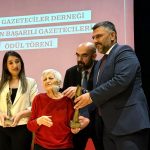 cagdas gazeteciler derneginden ntvden melike sahine odul 6fY3PBfm