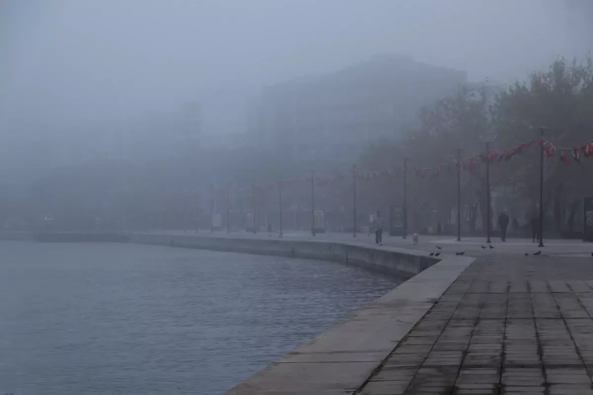 canakkale bogazinda sis nedeniyle trafik durdu rdXpR2uu