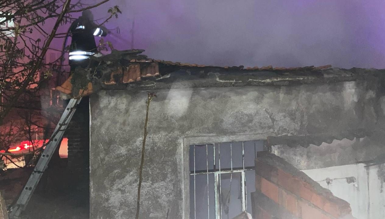 canakkalede ogrenci meskeninde yangin 3kRVlG2Z