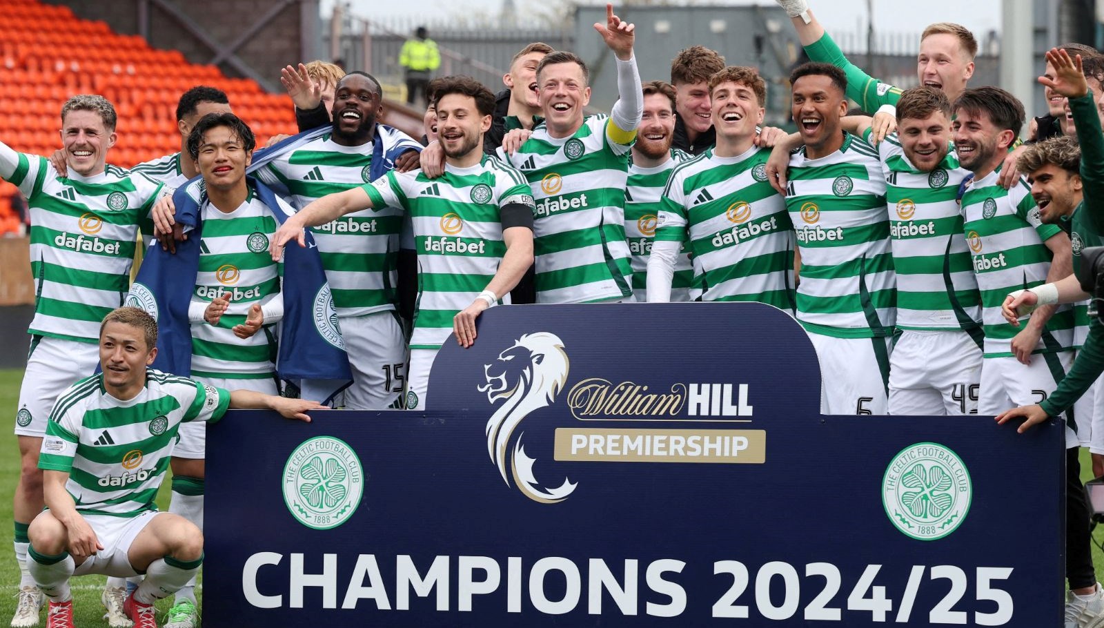 Celtic, İskoçya'da üst üste 4. defa şampiyon 71 celtic iskocyada ust uste 4 defa sampiyon CQk1entw