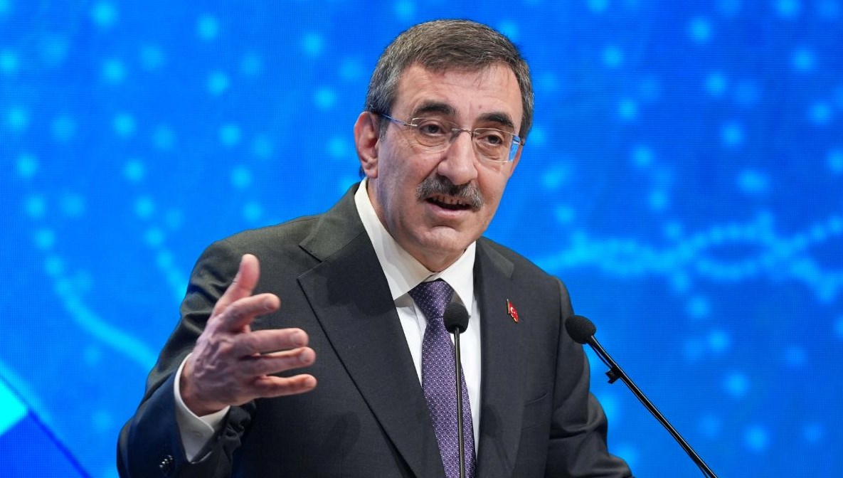 Cevdet Yılmaz'dan Boykotlara Sert Yanıt: "Siyasi Sorumluluk Hedef Göstermeyi Reddetmek Demektir!" 71 cevdet yilmazdan boykot davetlerine reaksiyonsorumlu bir siyasi ulkenin firmalarini gaye gostermez smrB14H5