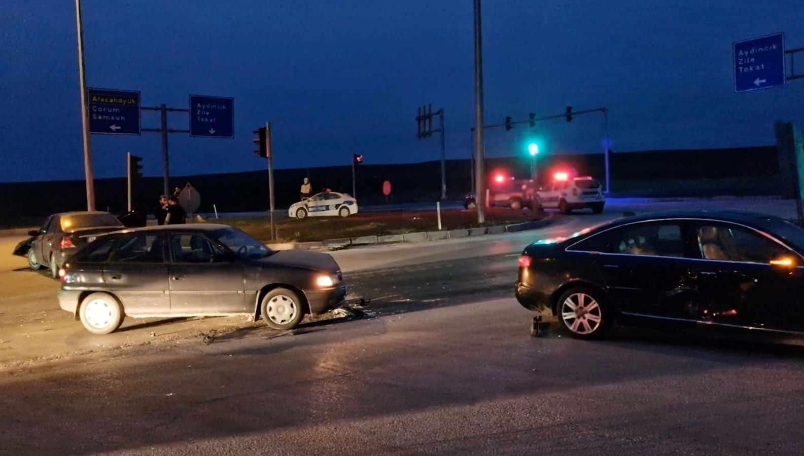 Çorum'da Trafik Birbirine Girdi: Zincirleme Kaza Alarmı! 71 corumda zincirleme kaza