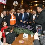 cumhurbaskani erdogan geceyi disarda geciren vatandaslarla sohbet etti cfa2fMeK