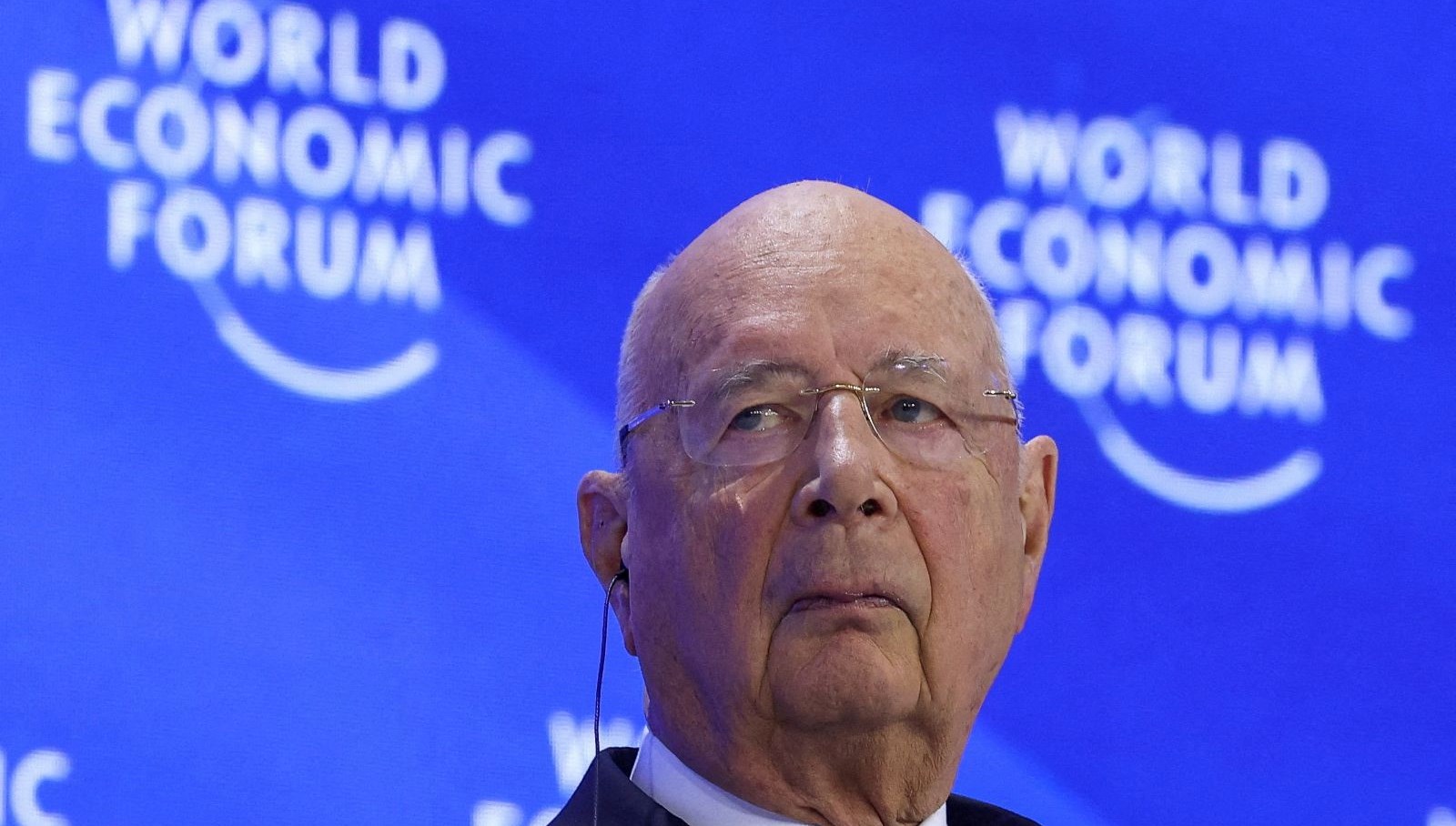 davosta zelzele ifsacinin mektubu istifa getirmis LepIe3B4