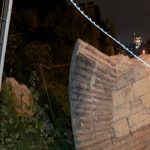 deprem sonrasinda fatih surlarindan kopan dev parca yola dustu nNy28UBp