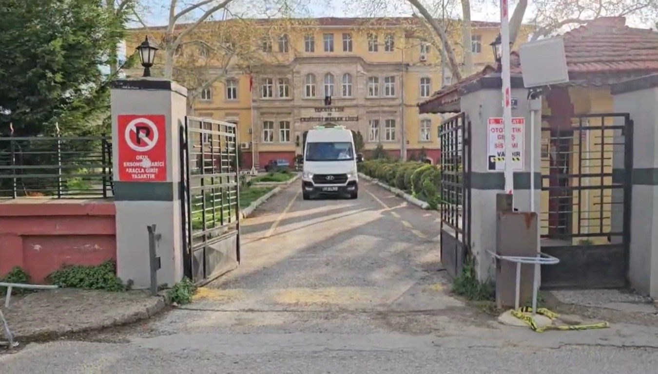 edirnede 14 yasindaki kiz cocugu okul bahcesinde meyyit bulundu wzbASC9L