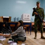 ekvadorda secimi mevcut devlet baskani noboa kazandi OvCe4K73