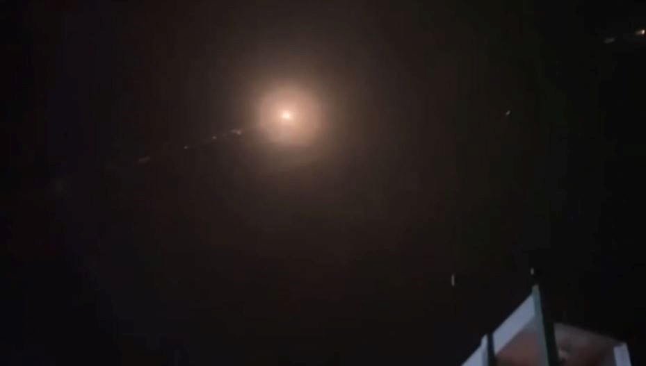 el kassam tugaylarindan israile roketli hucum aWU6DqeR