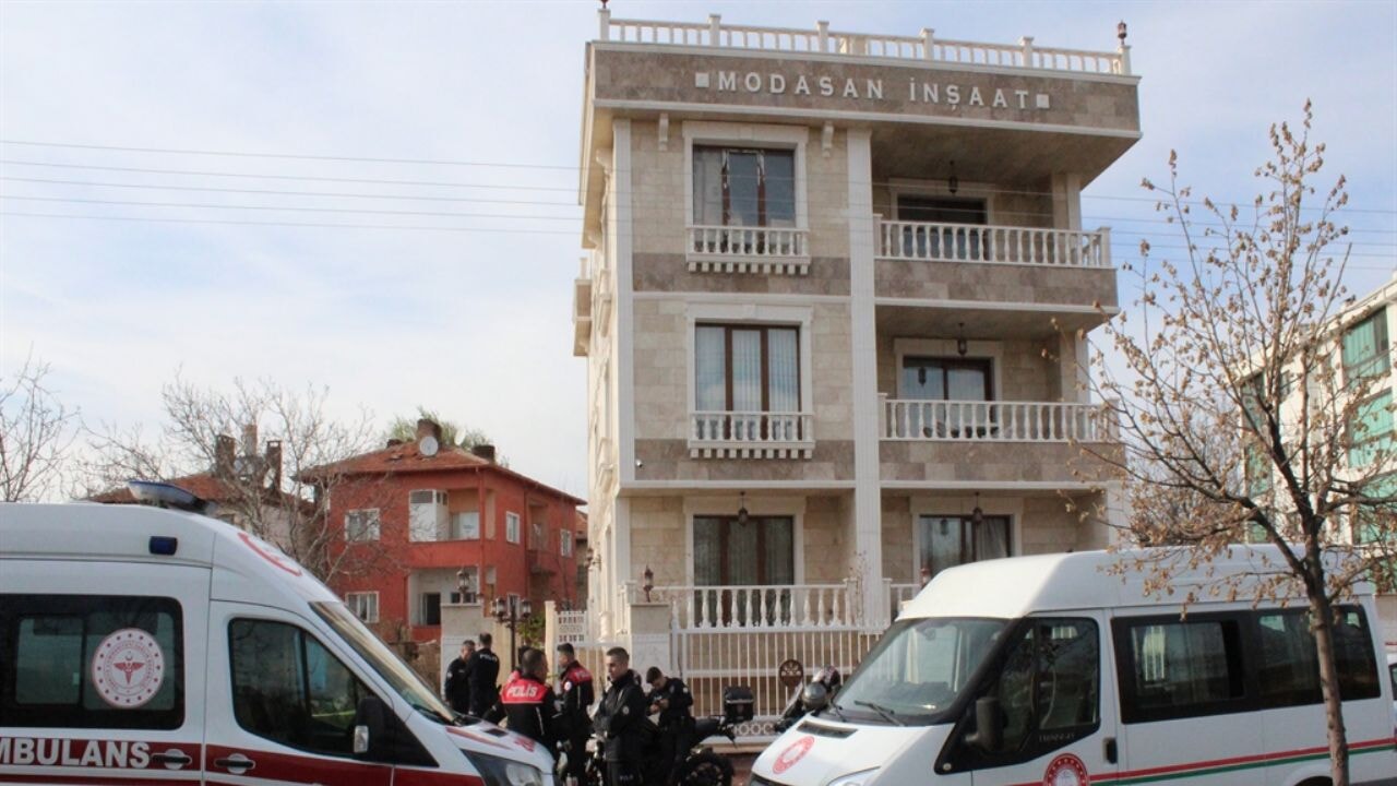 emekli astsubay oglunu odaya kilitledi esini oldurup intihar etti sLkkKmls