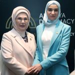 emine erdogan suriye cumhurbaskaninin esi latife el durubi ile gorustu wJfH8f8J