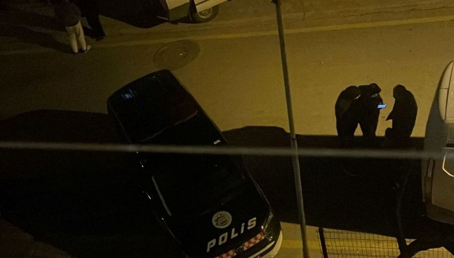 eski esinin erkek arkadasini oldurdu qt7Ss8Em