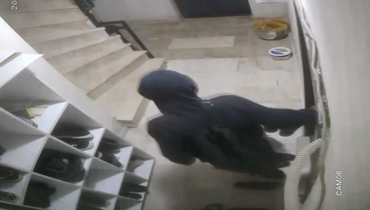 evvel sevgilisini bicakladi akabinde annesini oldurdu fTi37Gj8