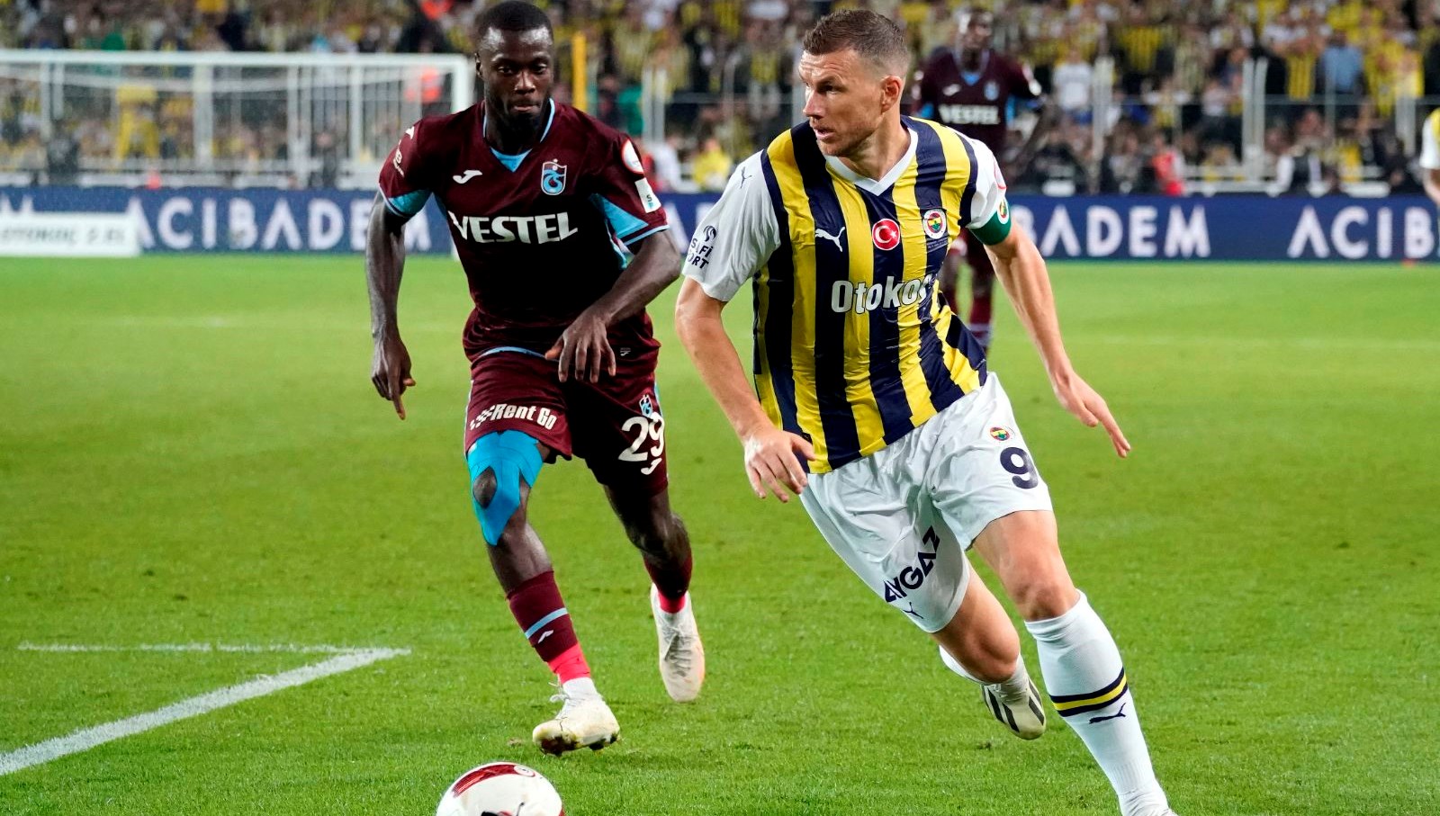 fenerbahcede 4 futbolcu kart hududunda 3SmIqZfM