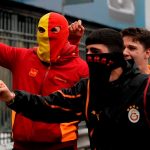 galatasaray taraftari derbi icin kadikoyde QC5iPaKD