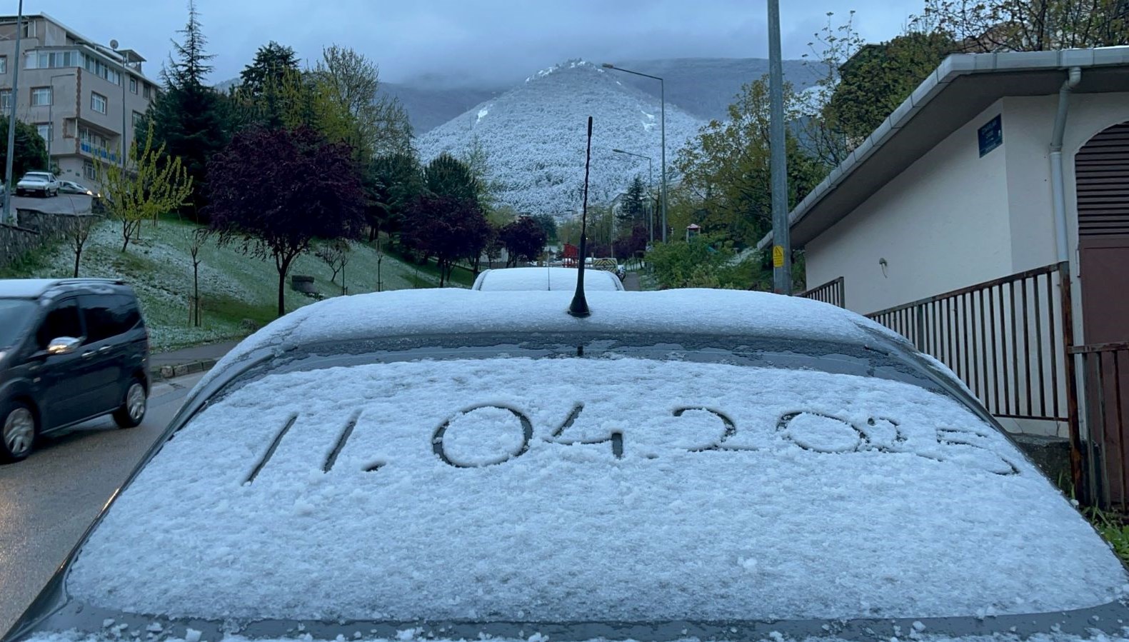 Gece boyunca kar yağdı: Nisan ayına bir vilayet beyaza büründü 71 gece boyunca kar yagdi nisan ayina bir vilayet beyaza burundu p3k1M9j9