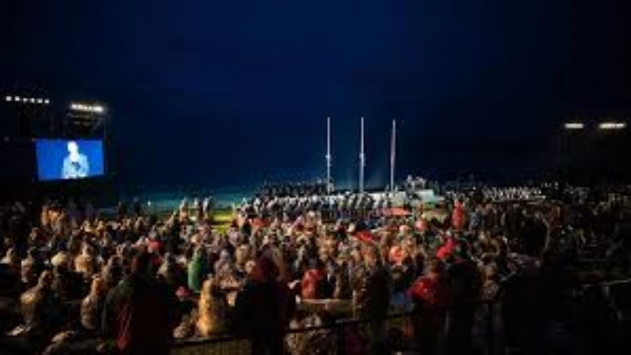 gelibolu yarimadasinda safak ayini tarihi anlar savas degil baris cagrisi yapildi