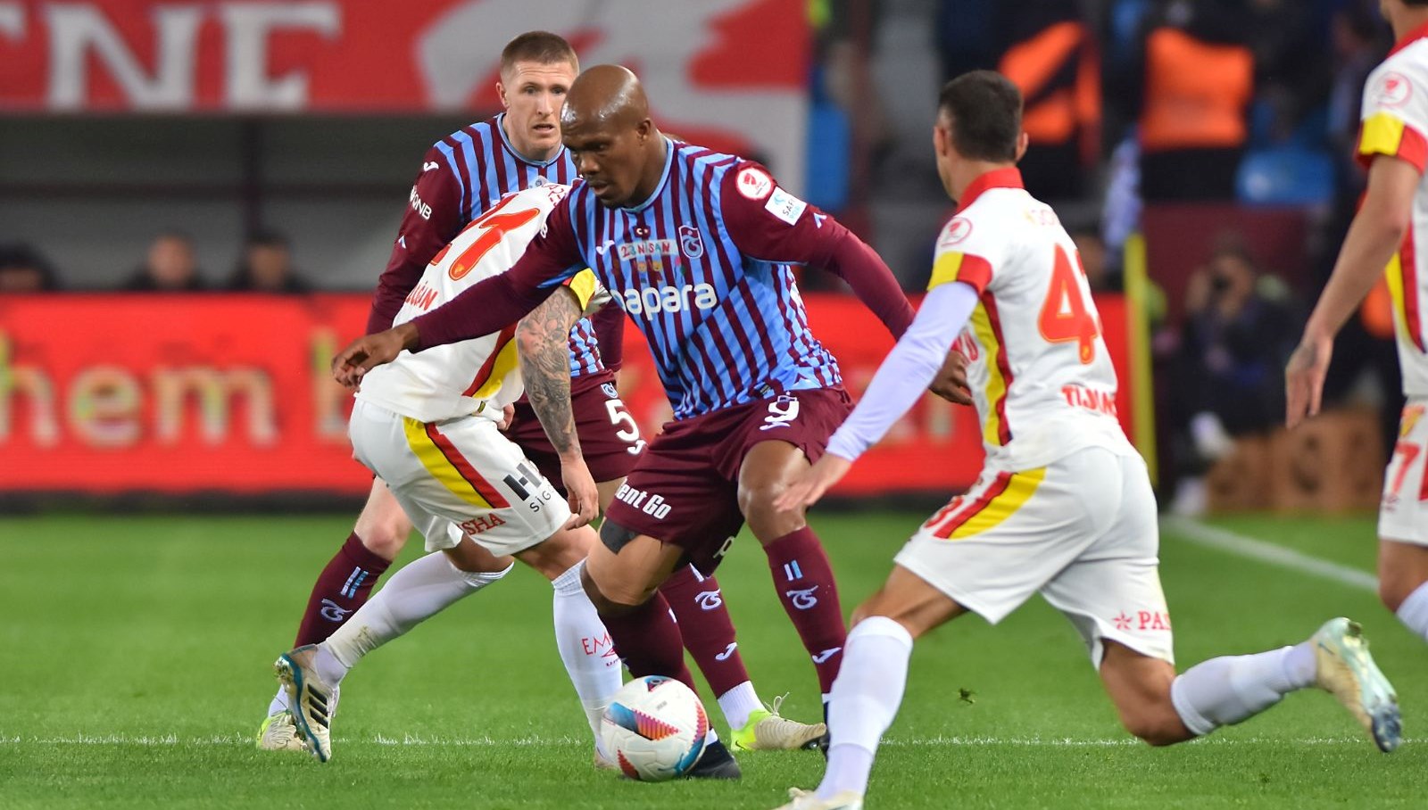 goztepeyi yenen trabzonspor finalde galatasarayin rakibi oldu tsEa2wsH