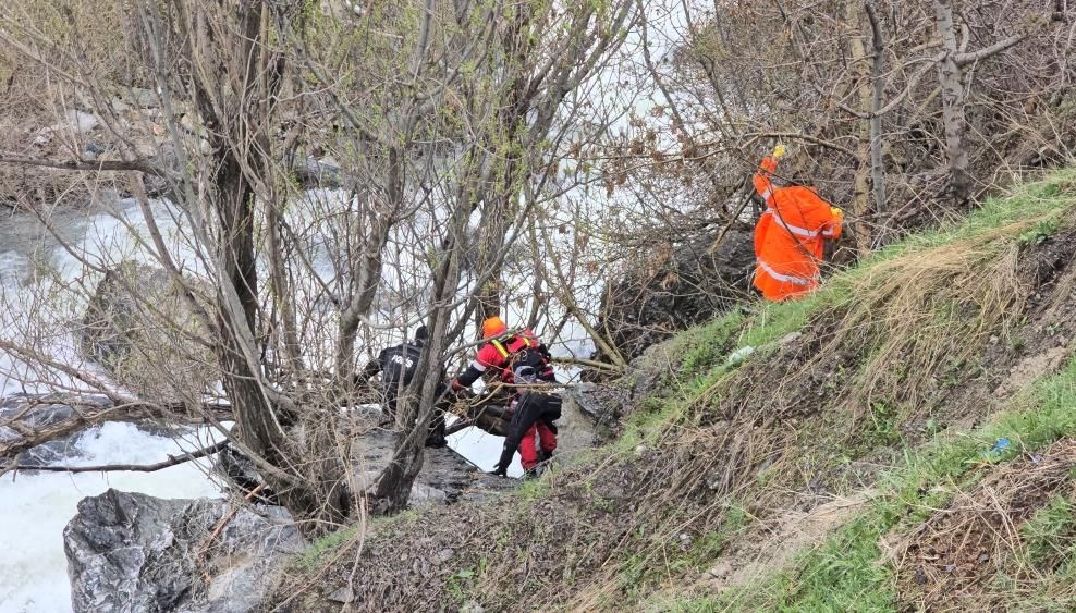 gunlerdir haber yok feleknaz keskinden bir iz araniyor UiaXYYRY