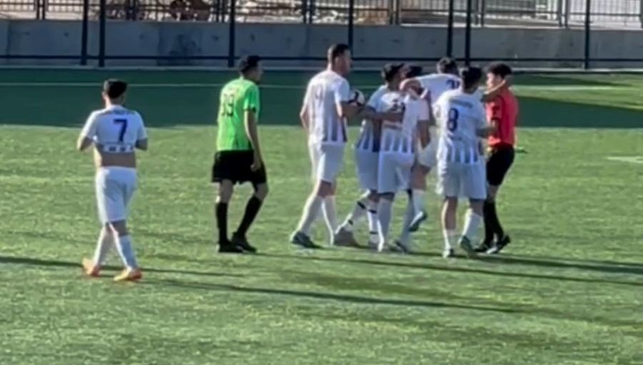 hakeme yumruk anbean goruntulendi futbolcu gozaltina alindi 1EgCQvPP