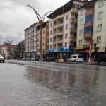 hakkaride saganak yagis ve dolu tesirli oldu a7IzP6WE