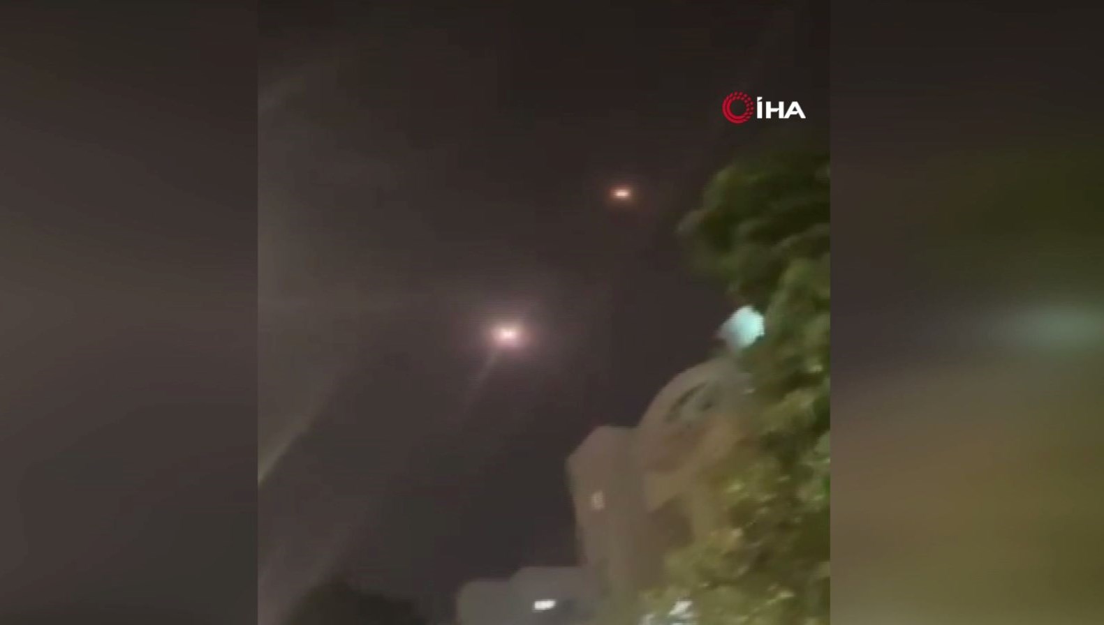 Hamas'tan Gazze'de ateşkesi bozan İsrail'e roket yağmuru 71 hamastan gazzede ateskesi bozan israile roket yagmuru ljyiN94R