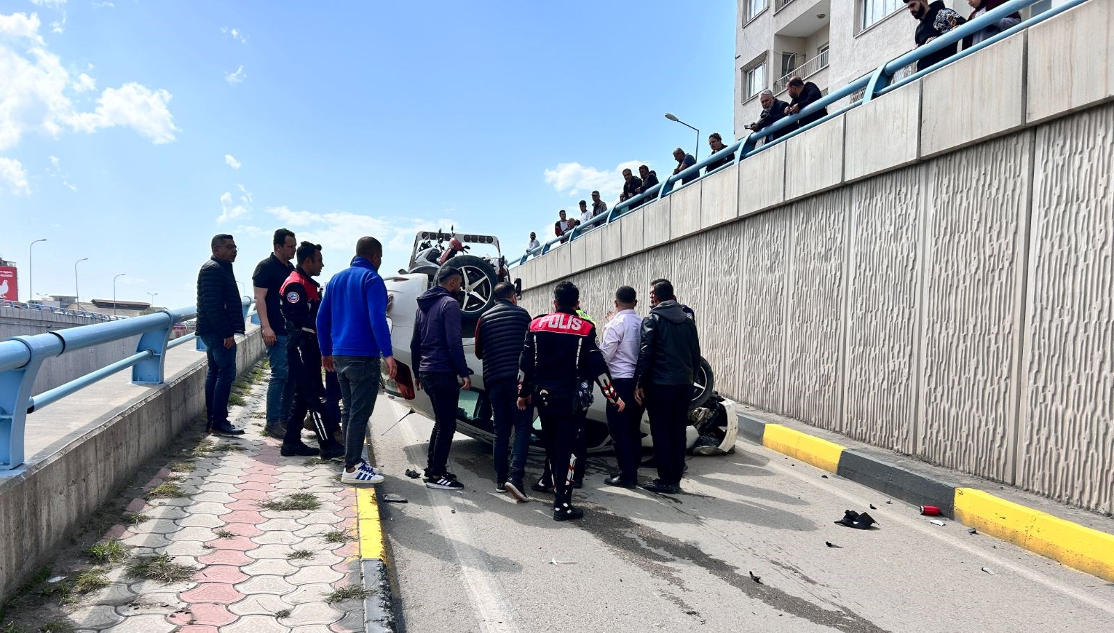 hatayda alt gecitte kaza sinema uzere izlediler l9KgdH7z