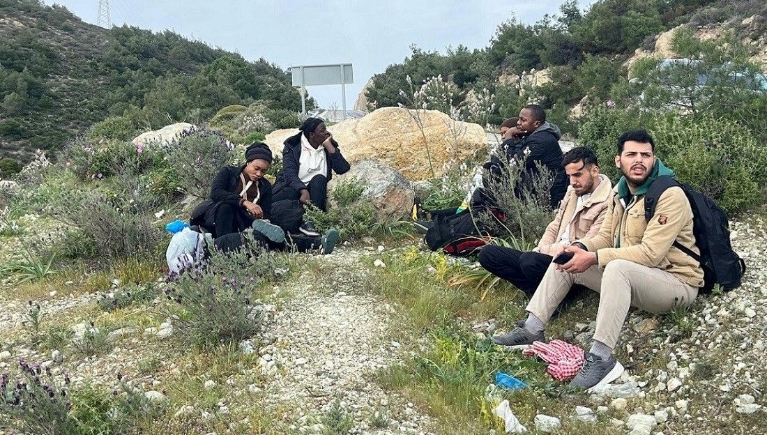 iki vilayette 20 sistemsiz gocmen yakalandi mazhiBdX