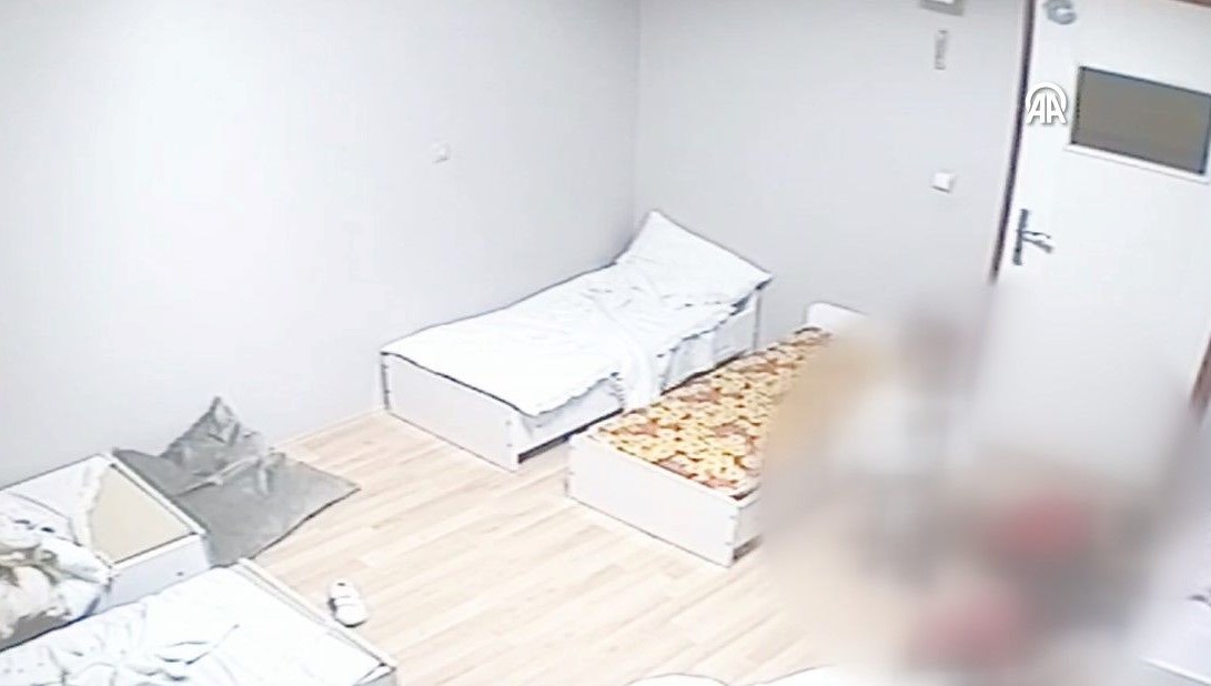 iki yasindaki bebege kreste dayak yuzu parcalanmis WHwJE6t2