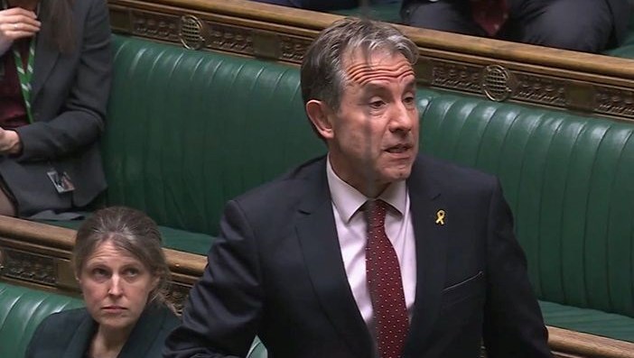 ingiliz vekile cocuk istismari suclamasi gozaltina alindi BnrktsEb