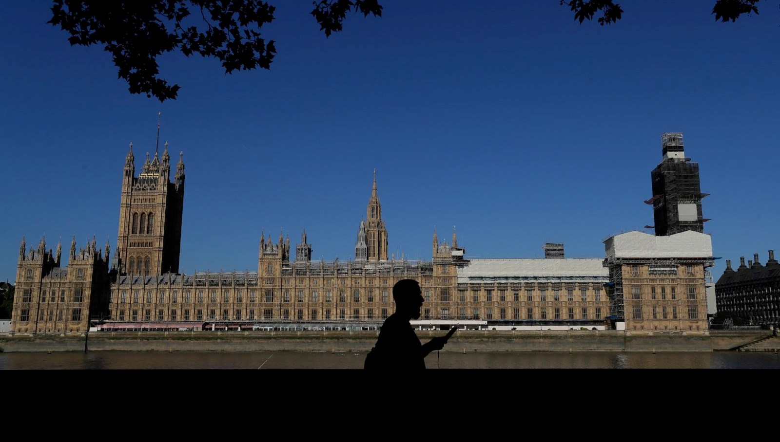 ingilterede intihar forumu sorusturmasi50 kisinin vefatina sebep olmus YGaYu7nW