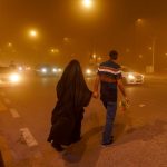 irakta kum firtinasi havalimanlari kapandi yuzlerce kisi hastaneye kaldirildi 1IrHUdvj