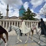 ispanyadan at sirtinda kutsal topraklara seyahat konyada mola verdiler IWf7Ij2z