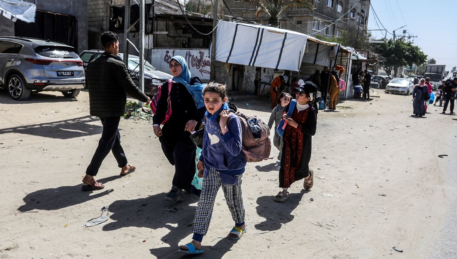 israil ordusu filistinlileri goce zorluyor gvNlDyFv