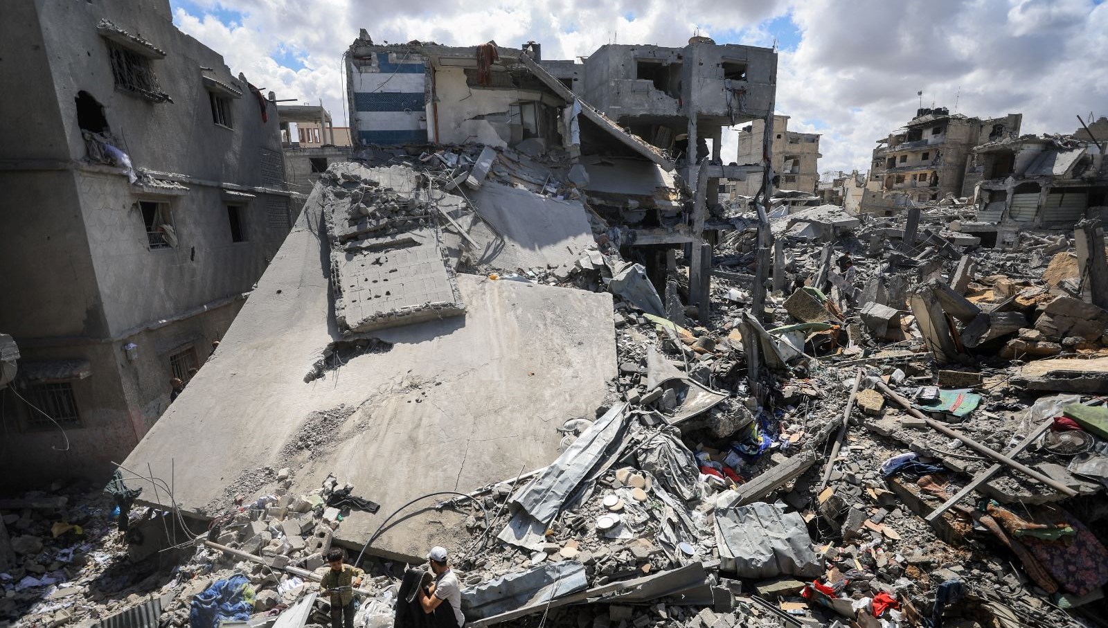 israilden gazzeye atak 10u tipki aileden 12 filistinli oldu HrVeAVtM