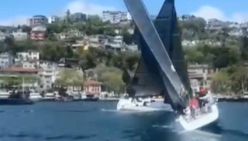 istanbul bogazinda panik anlari zelzeleye denizin ortasinda yakalandilar Dh7d8dmG