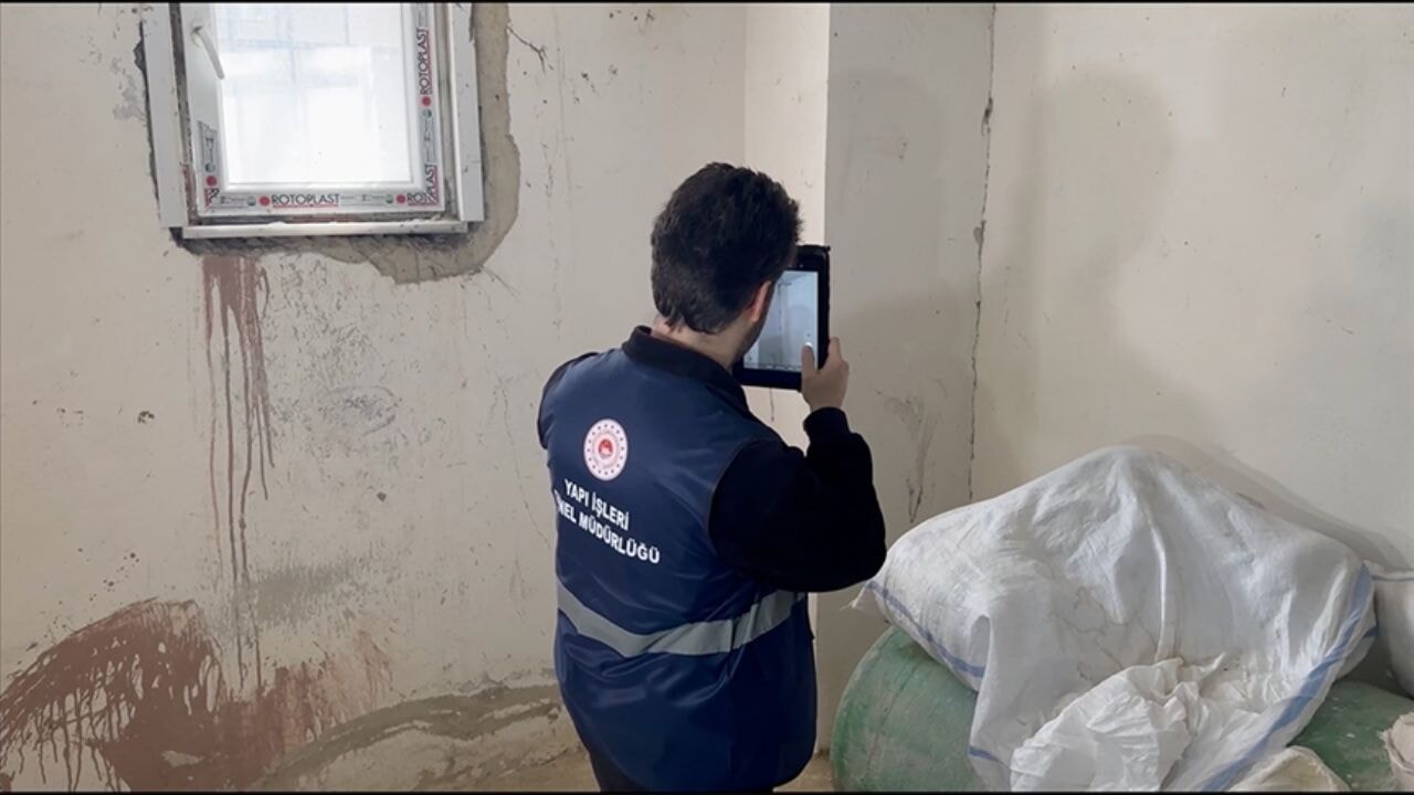 istanbulda 2 bin 928 az hasarli bina tespit edildi