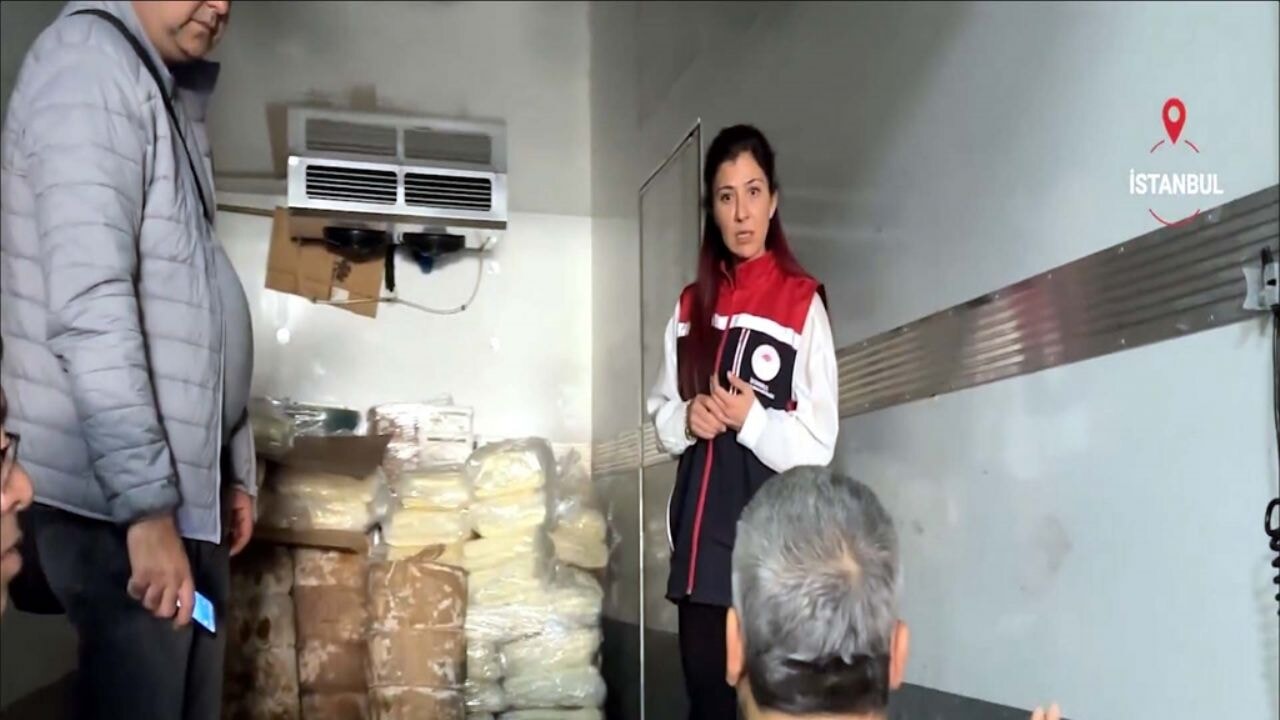 İstanbul'da 35 ton gıdaya el konuldu 71 istanbulda 35 ton gidaya el konuldu 8GbtHabg