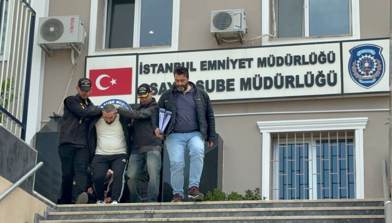 istanbulda aractaki infaza bes gozalti py72kKTT