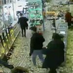 istanbuldaki 62lik depremde isyerlerinden panikle cikis anlari Fc8NK7X4