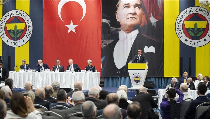 istifa davetlerinin akabinde ali koc divan konseyinde konusacak SuTUvJu6