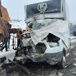 kamyonet kar kureme aracina carpti 1 meyyit 2 yarali 7yyzScW6