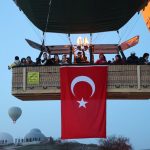 kapadokyada balonlar 23 nisan icin turk bayraklariyla havalandi cFZWgKDX