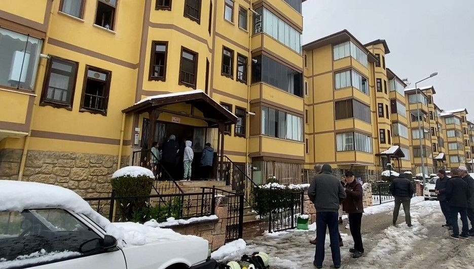 karabukte dort katli binada yangin LVqSJQXR