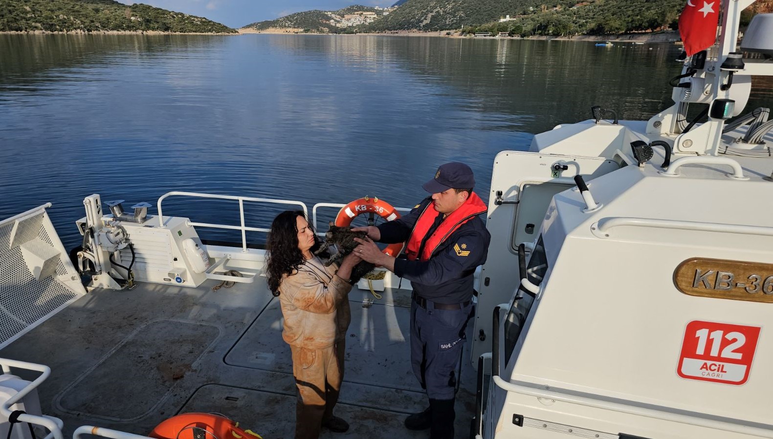 kas aciklarinda 80 sistemsiz gocmen kurtarildi JPe5Cyun