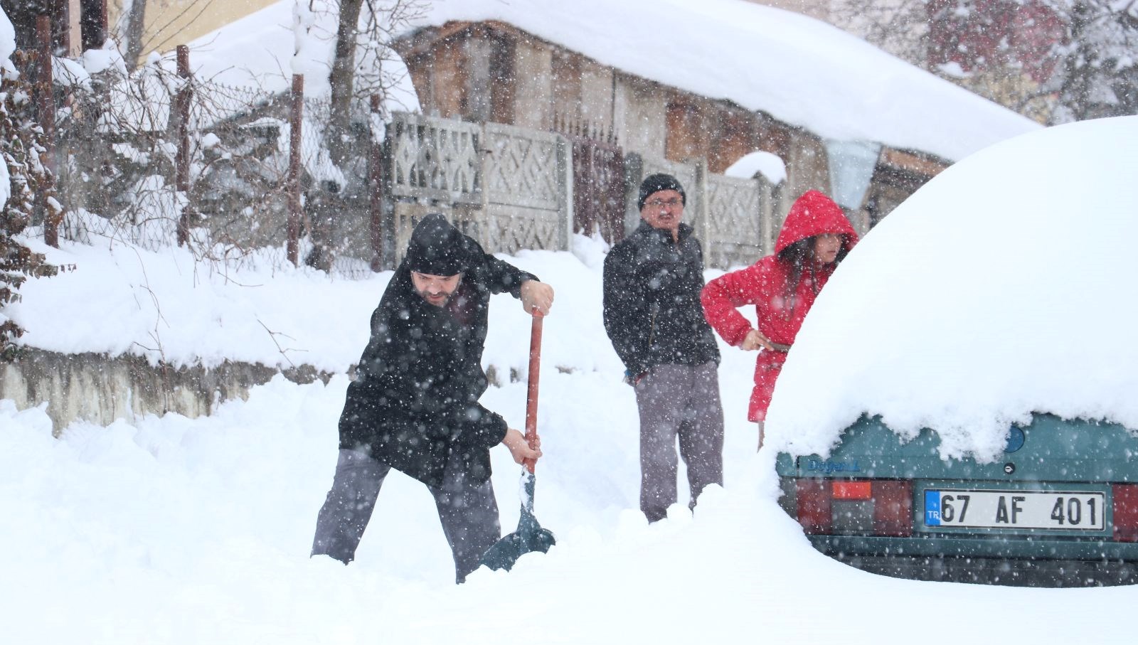 Kastamonu'da kar yarım metreyi geçti, birtakım ilçelerde okullar tatil 71 kastamonuda kar yarim metreyi gecti birtakim ilcelerde okullar tatil fUdVV2BB