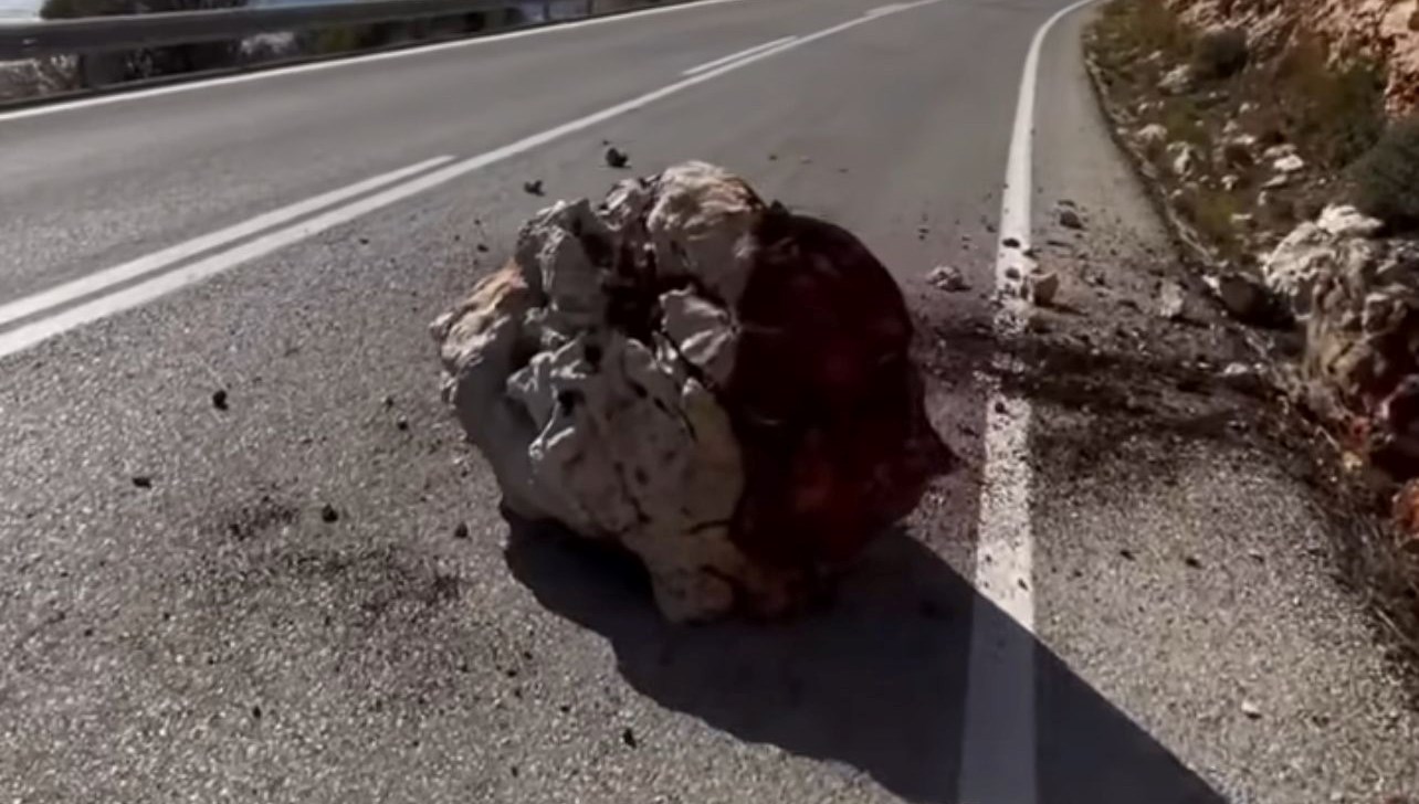 kastayagis sonrasiyamactan kayalar dustu 7UsBQz5K