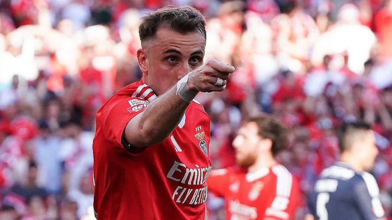 kerem akturkoglu cebinde sihirbazlik numaralari var 9KiO423I