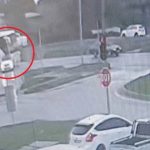 kirmizi isikta durdu yolcu otobusu carpti dXemW6Ph