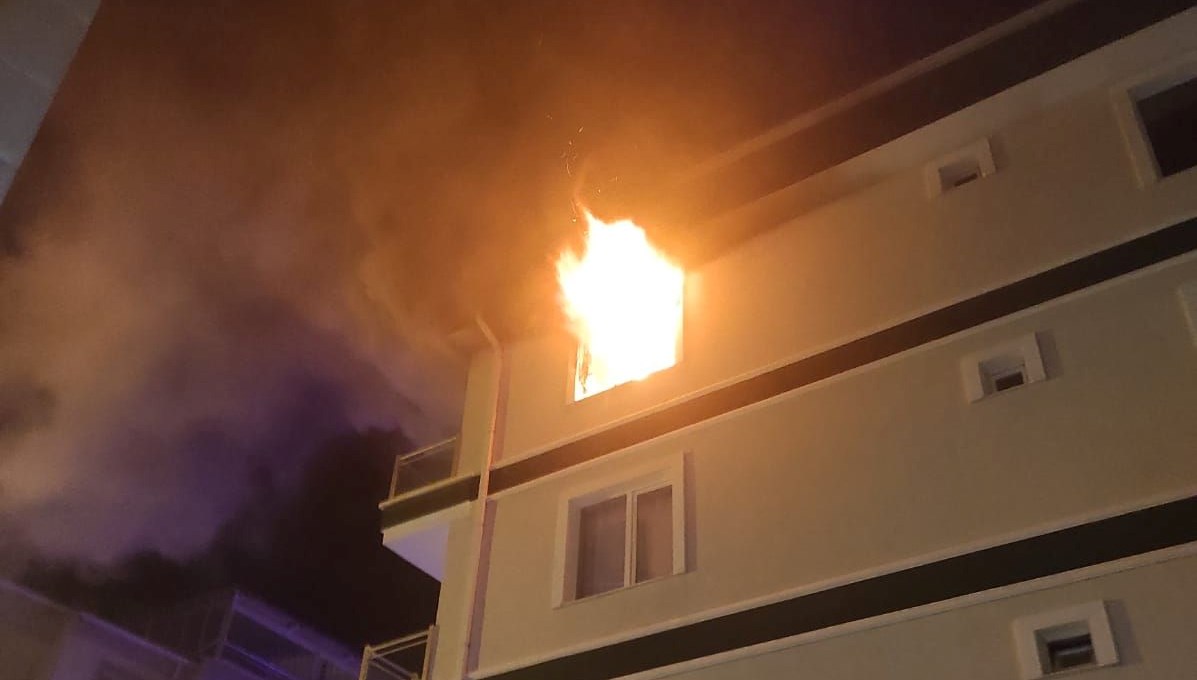 kirsehirde 4 katli binada yangin 5vcO5vKk